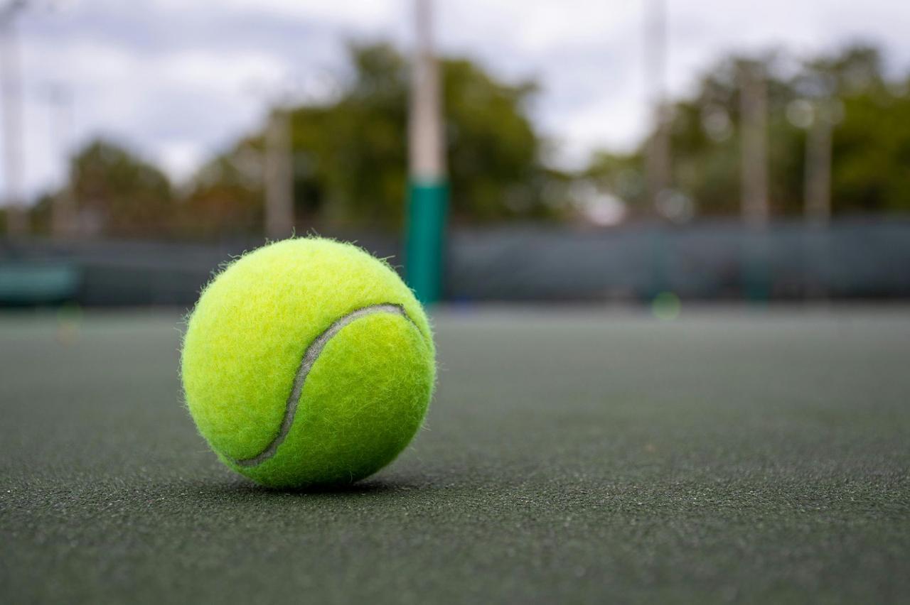 p & tennis 6